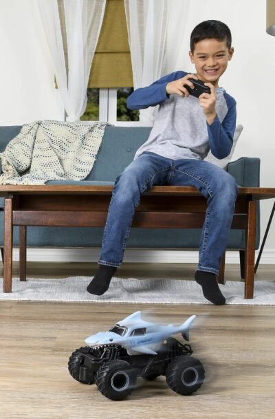 MONSTER JAM RC 1:24 MEGALODON
