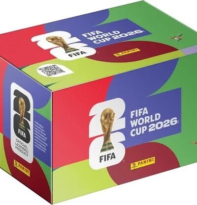 Caja con 100 sobres del mundial